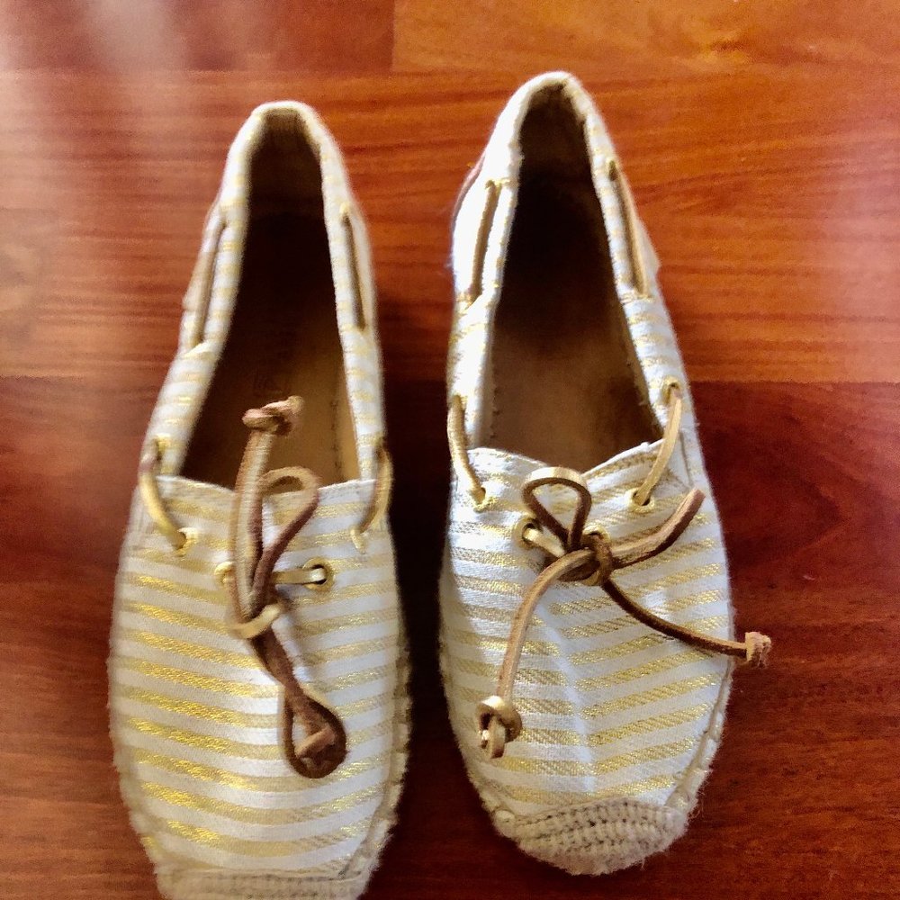 SPERRY Katama Gold and White Stripe Shoes Size 7